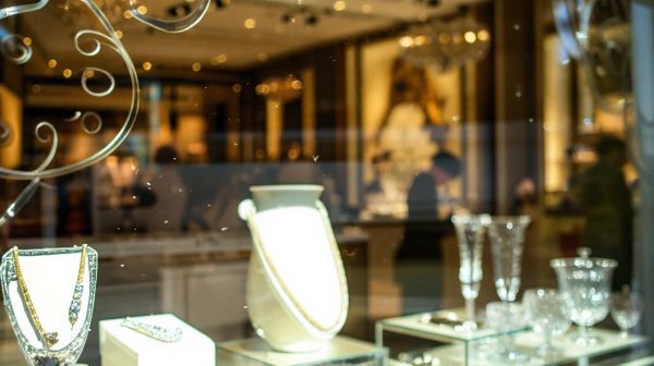 Top conseils pour optimiser votre vitrine grâce à la vitrophanie